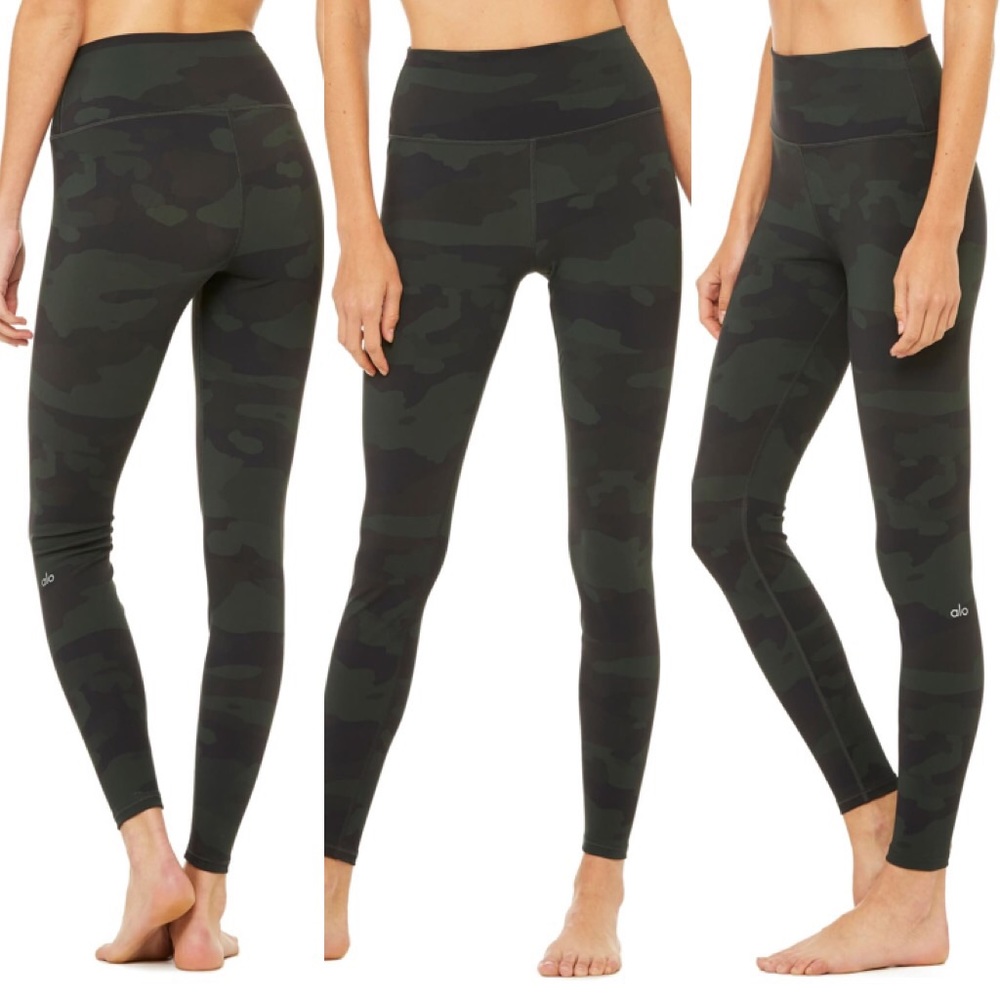 Alo Vapor High Waist Leggings in Black Camouflage